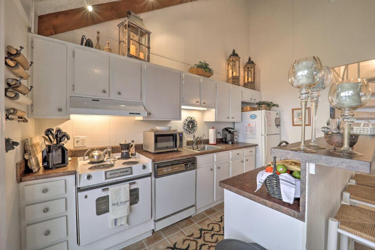 Beautiful Beech Mountain Condo With Private Balcony! Экстерьер фото